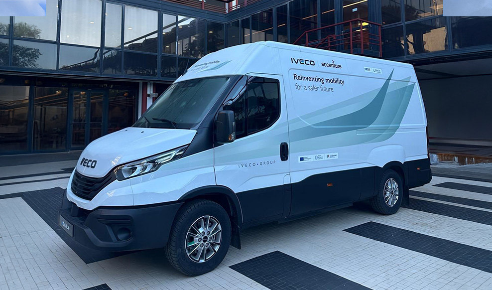 IVECO rozwija inteligentną i bezpieczną mobilność drogową dzięki technologii V2X